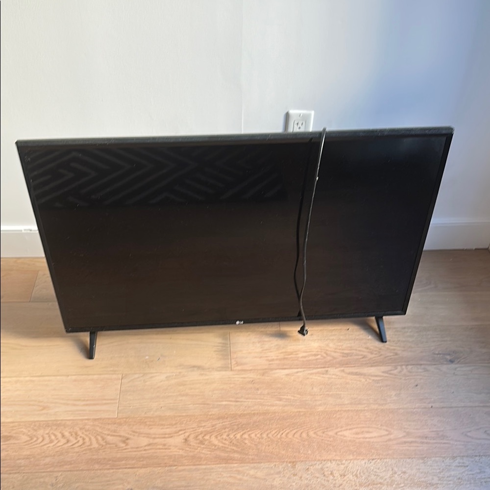Pick Up In Murray Hill- LG Black Flat Screen TV